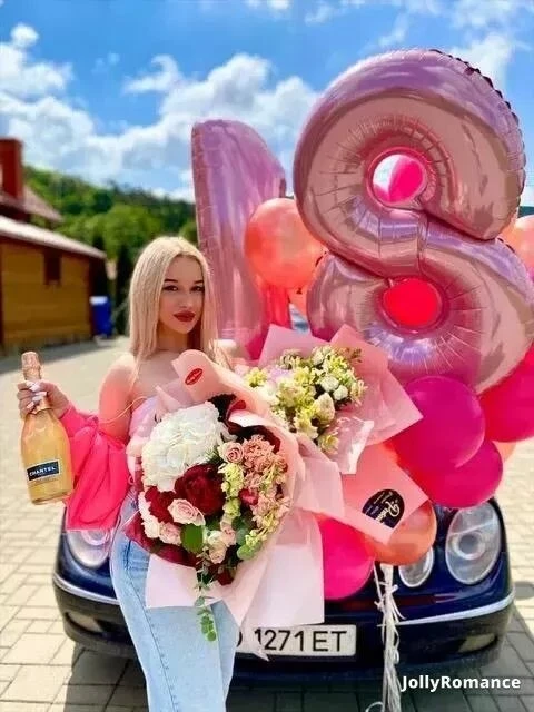 Karina Profile image 2