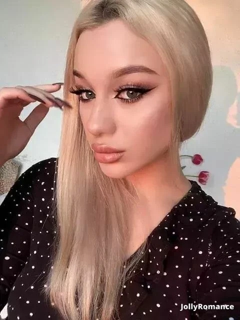 Karina Profile image 1