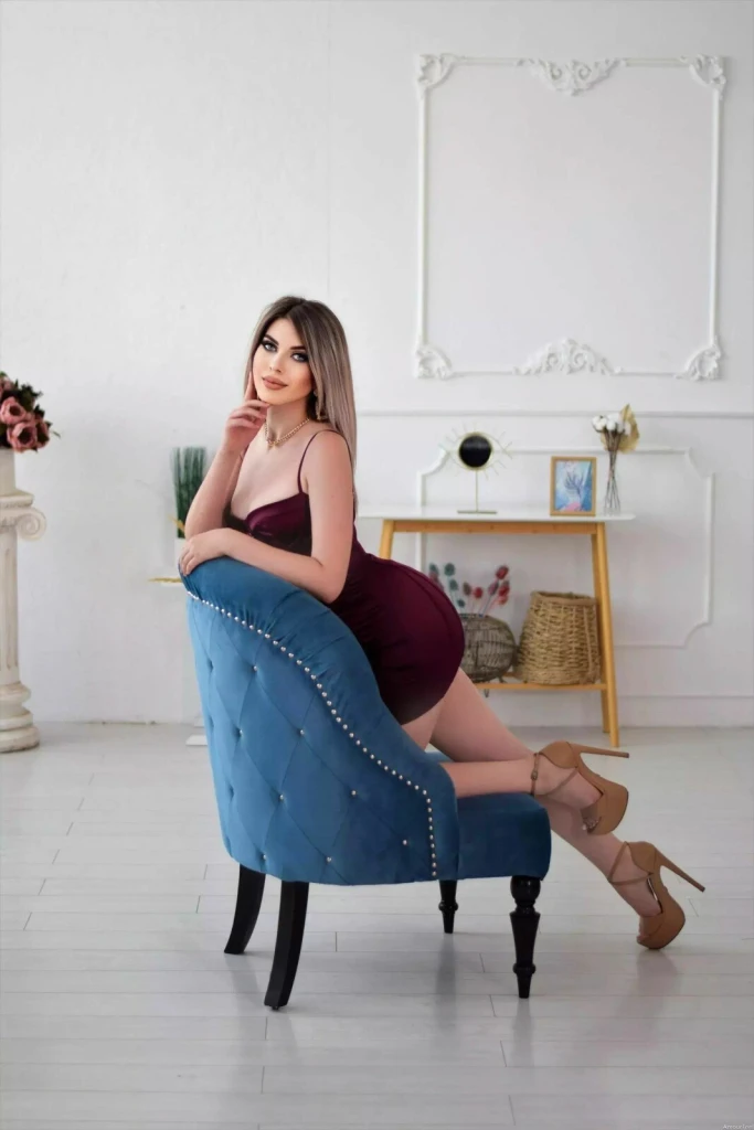 Yulia Profile image 3