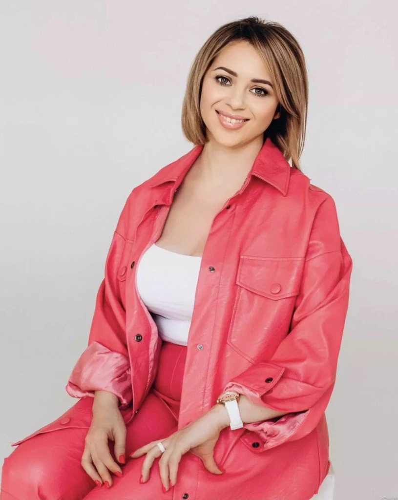 Nika Profile image 4