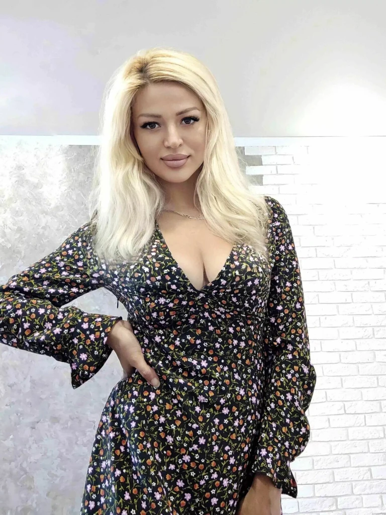 Juliya Profile image 1