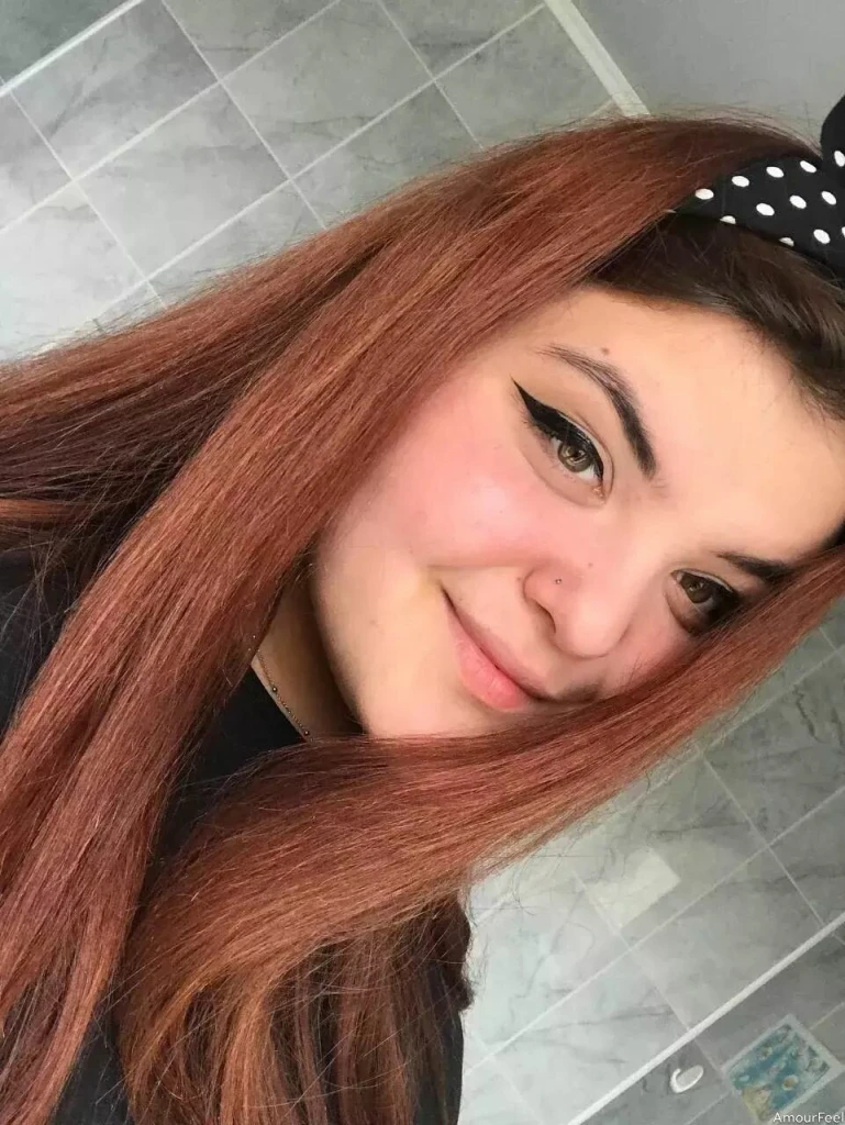 Yelyzaveta Profile image 2