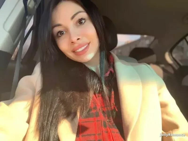 Galina Profile image 4