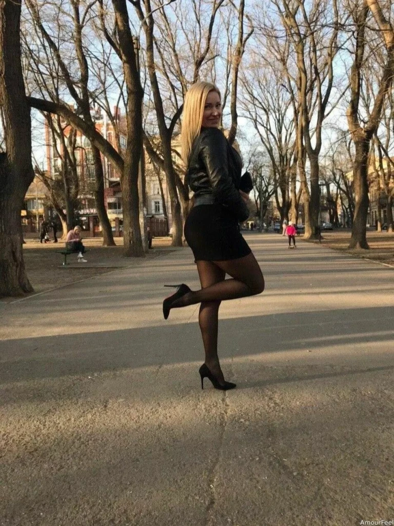 Elena Profile image 1