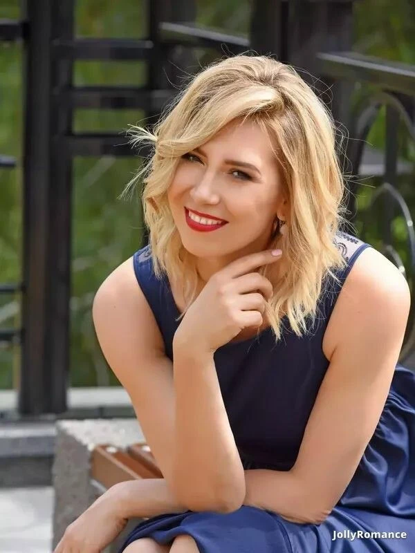 Inna Profile image 2