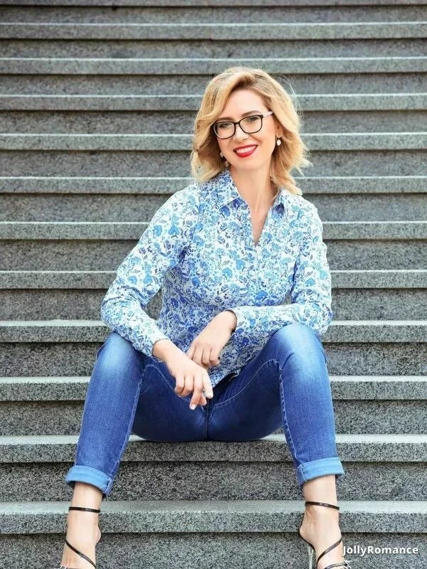 Inna Profile image 4