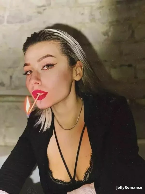 Alexandra Profile image 3