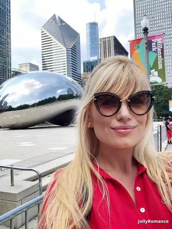 Olena Profile image 1