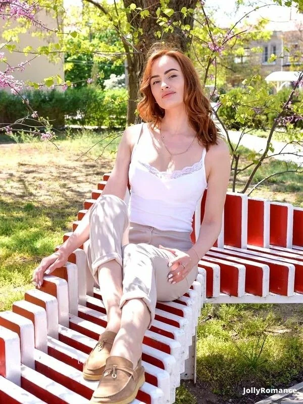Yuliya Profile image 3