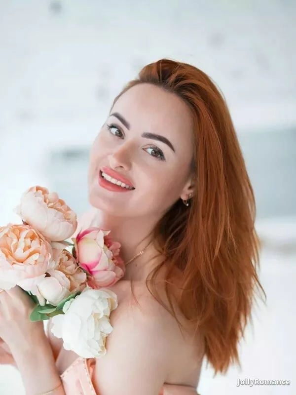 Yuliya Profile image 4