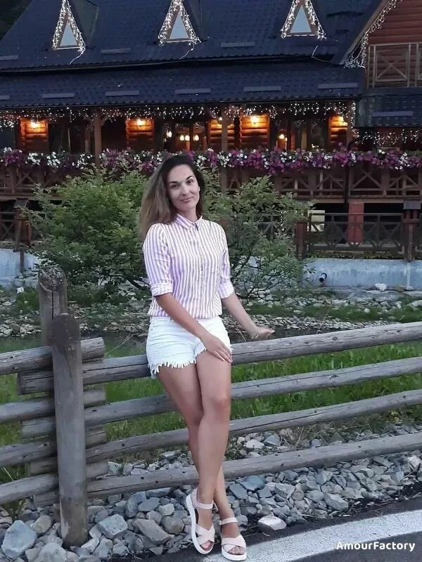Christina Profile image 3