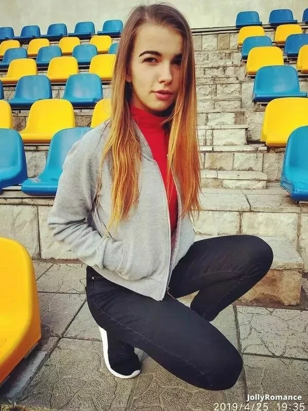 Oksana Profile image 2