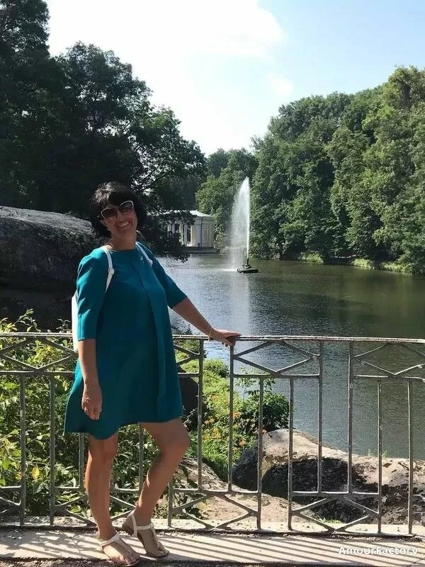 Elena Profile image 3