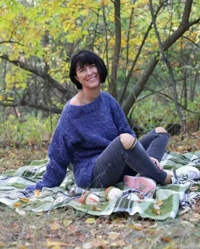 Elena Profile image 4