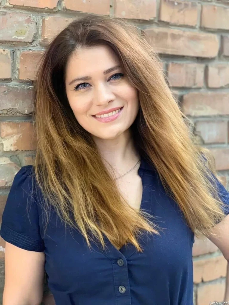 Angelina Profile image 4
