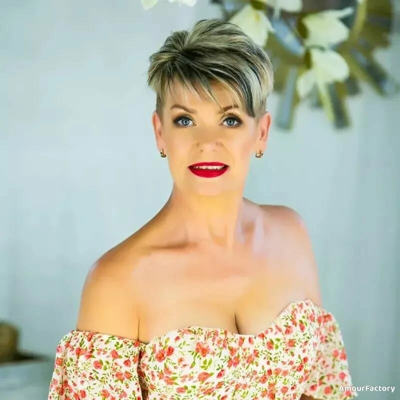 Anna Profile image 2