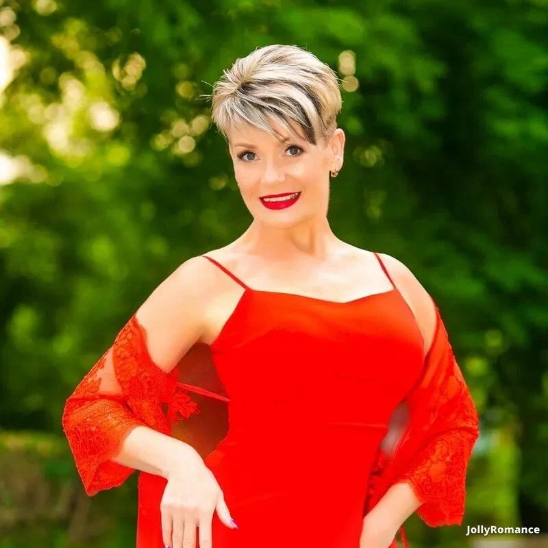 Anna Profile image 3