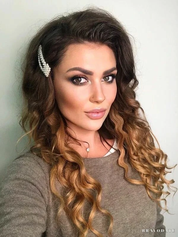 Elena Profile image 2