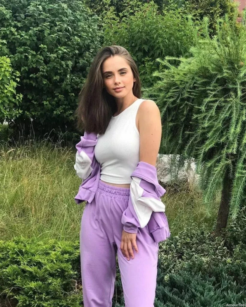 Valeriya Profile image 4