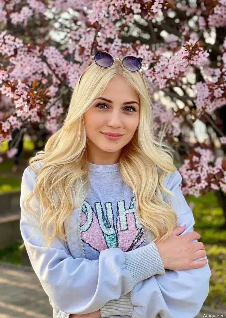 Krystyna Profile image 4