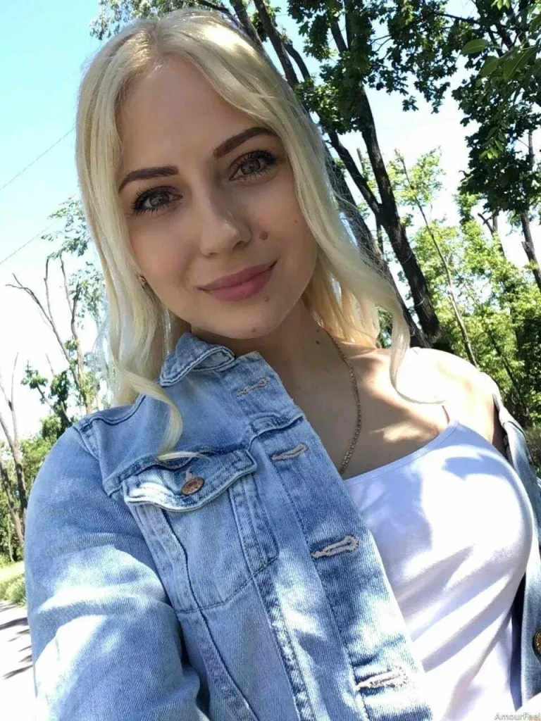 Krystyna Profile image 1