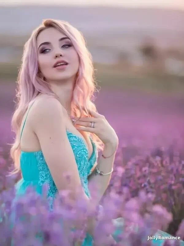 Evgeniya Profile image 4