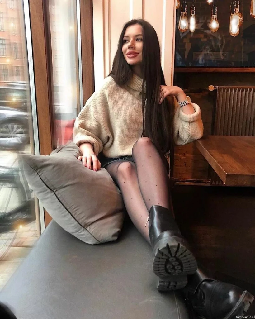 Elena Profile image 3