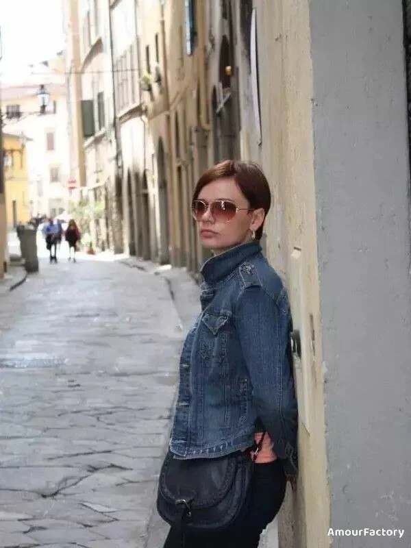 Oksana Profile image 2