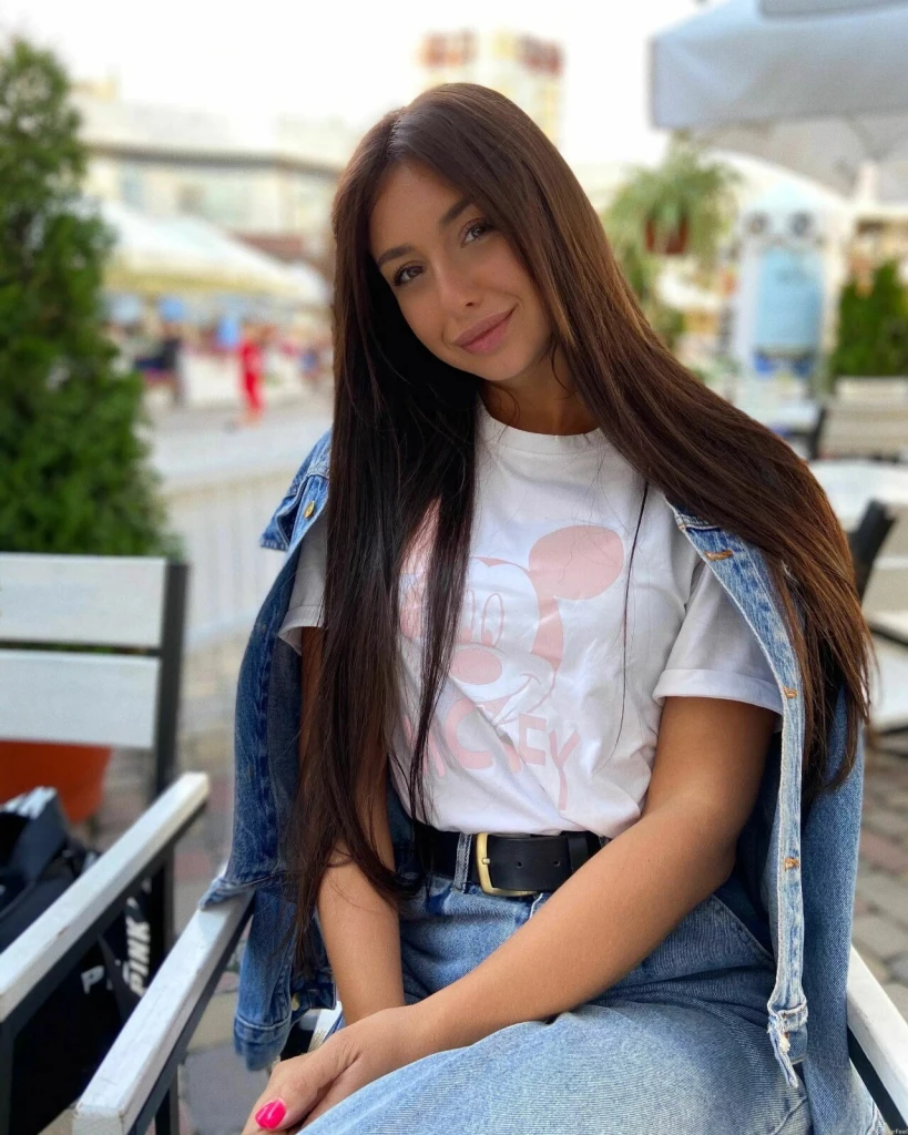 Hanna Profile image 4