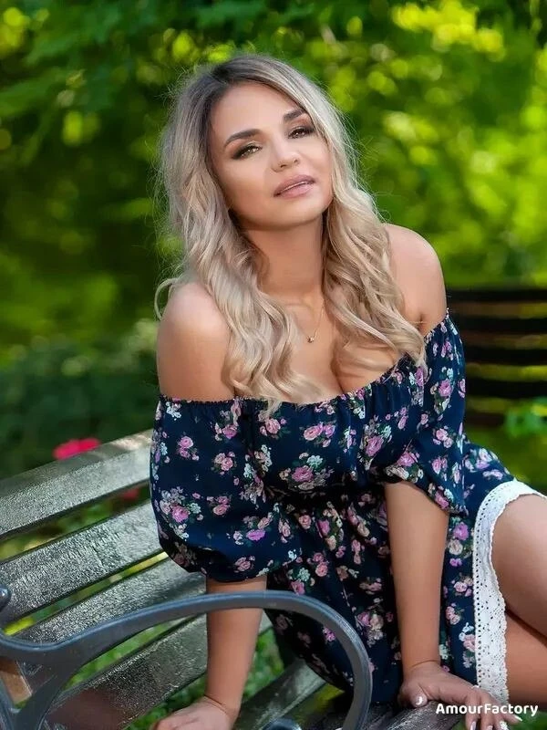 Ludmila Profile image 2