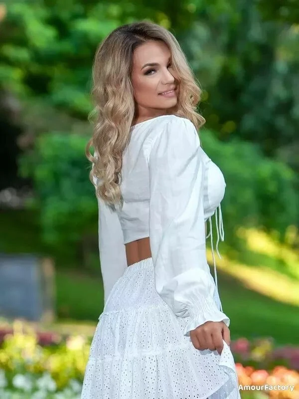 Ludmila Profile image 3