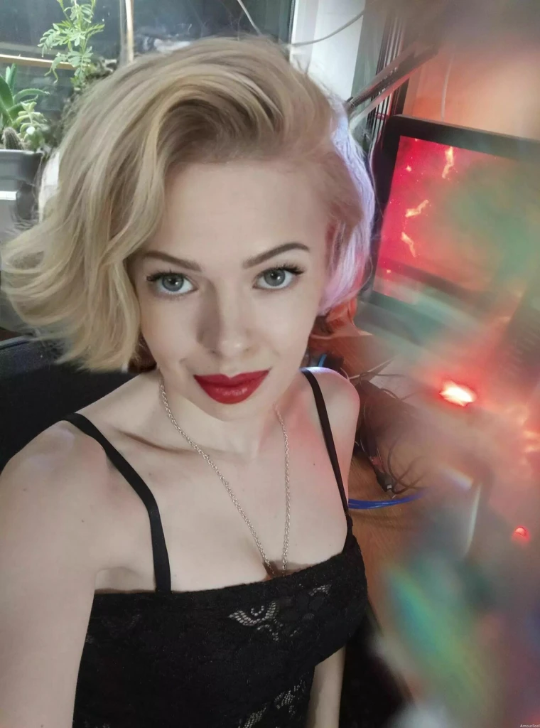 Lina Profile image 4